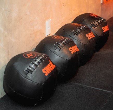 Imagem 3 da galeria do parceiro SWEAT 30 Min HIIT Fight