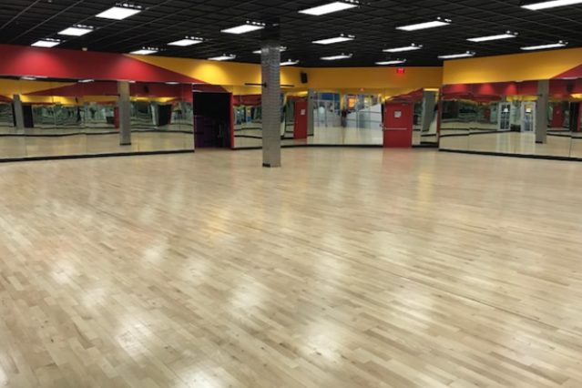 Image 3 from Fitness Connection Greenspoint partner gallery