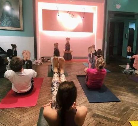 Bild 3 von Yoga Nebenan @ Das Metta Partnergalerie