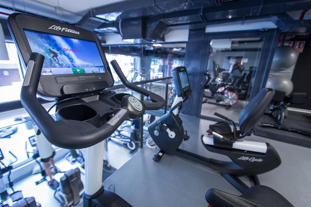 Imagem 2 da galeria do parceiro Supera 24 hs Fitness Víctor Andrés Belaúnde