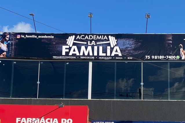 Imagem 2 da galeria do parceiro La Família Academia