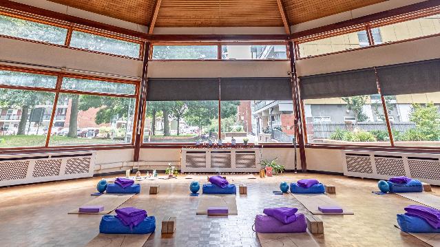 Image 1 from Casita Yoga Battersea partner gallery