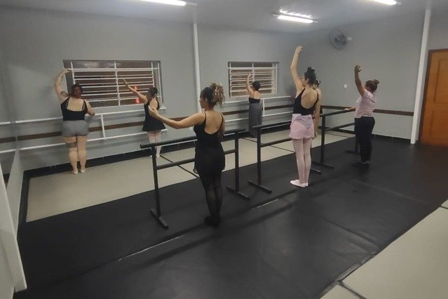 Imagem 1 da galeria do parceiro Democratie Studio de Dança