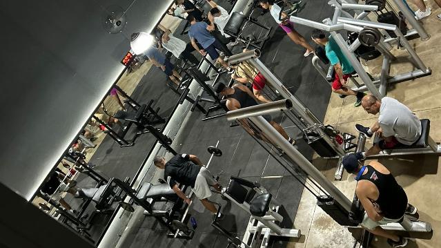 Lurra Fitness.